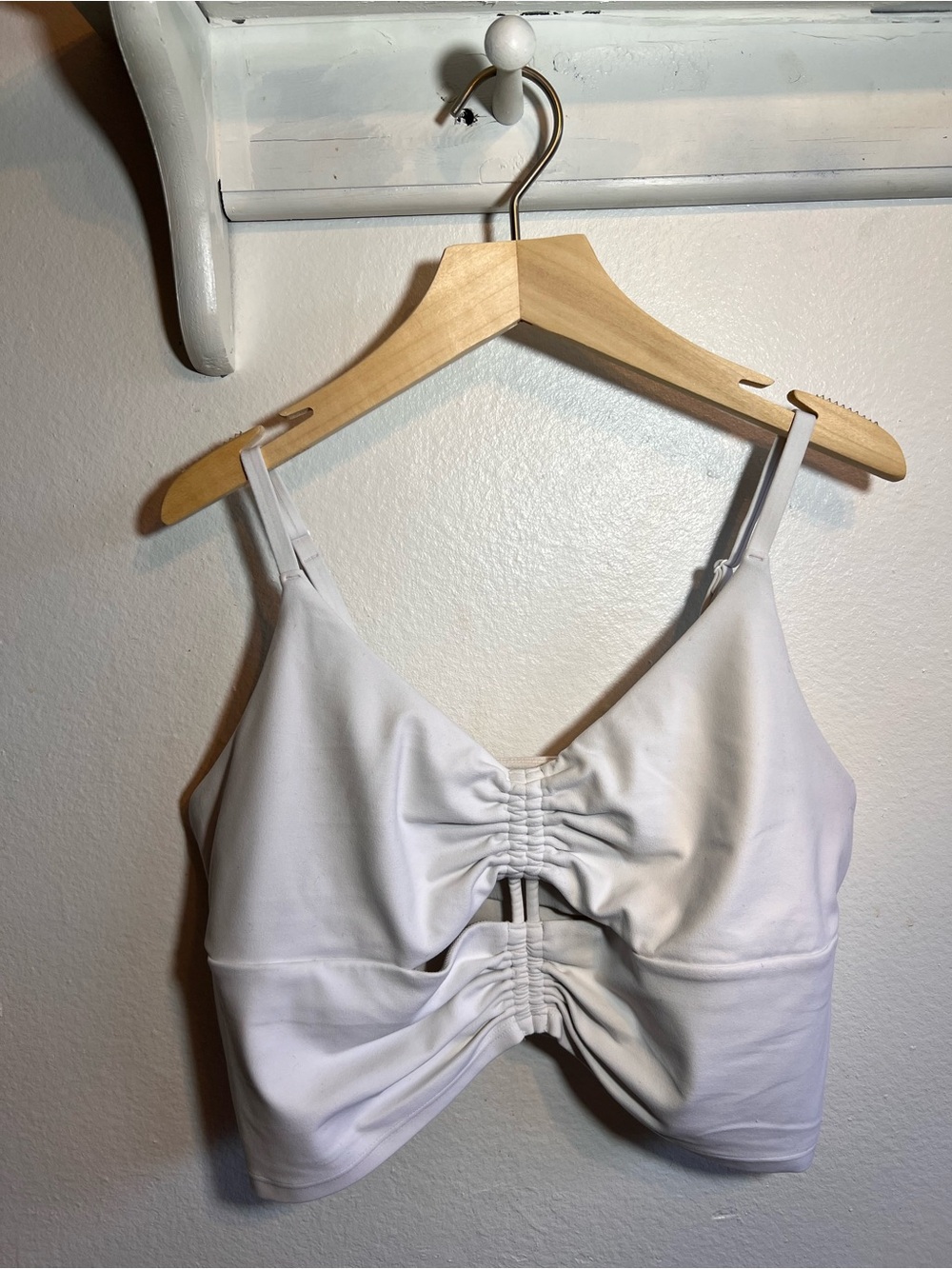 Athleta Cinch Longline Bra D-DD White Double Ruched Cutout Sports Bra